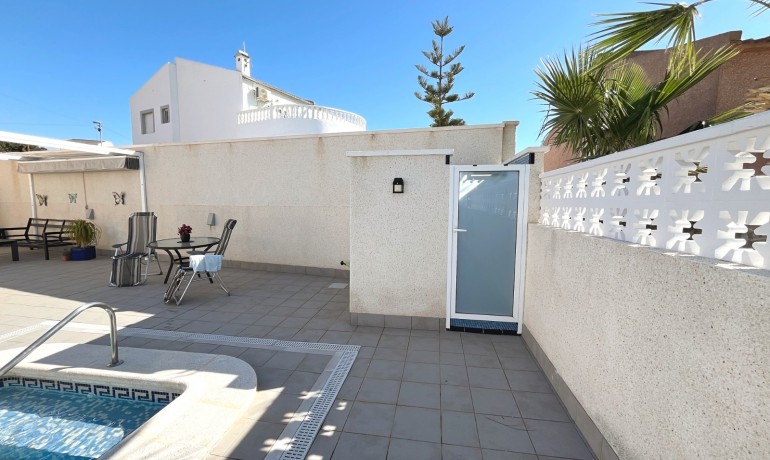 Herverkoop - Villa -
Benijofar* - Monte Azul/ El Dorado