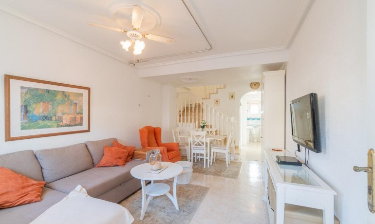 Sale - House -
Orihuela Costa* - Playa Flamenca