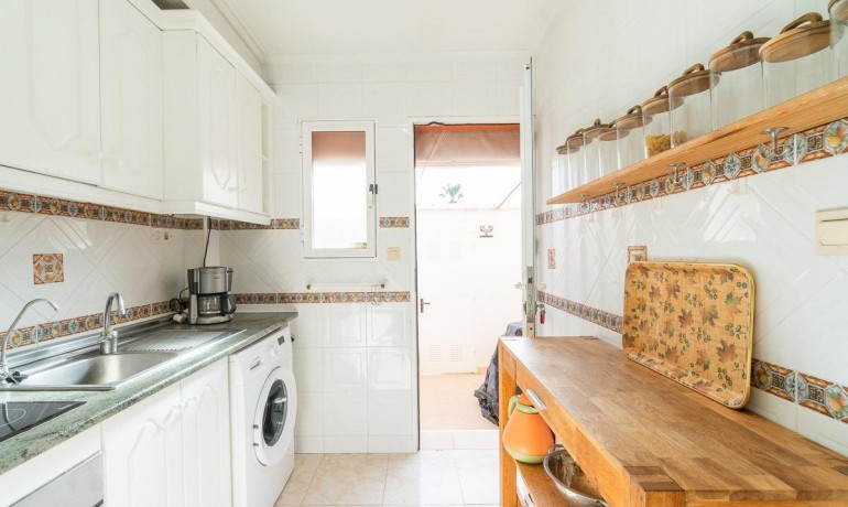 Sale - House -
Orihuela Costa* - Playa Flamenca