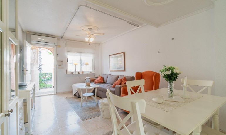 Sale - House -
Orihuela Costa* - Playa Flamenca