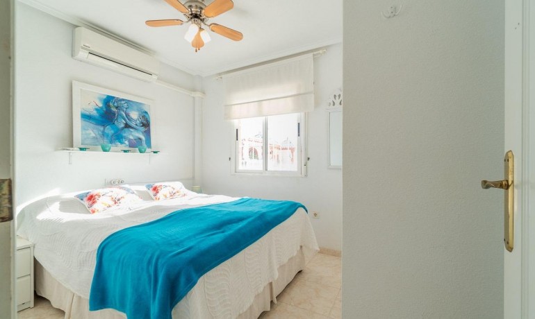 Sale - House -
Orihuela Costa* - Playa Flamenca