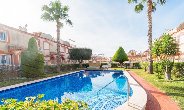 Sale - House -
Orihuela Costa* - Playa Flamenca
