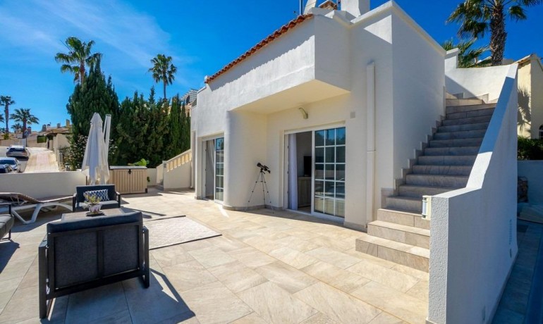 Venta - Villa -
Orihuela Costa - Las Ramblas