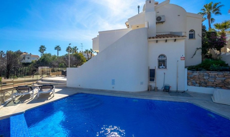 Venta - Villa -
Orihuela Costa - Las Ramblas