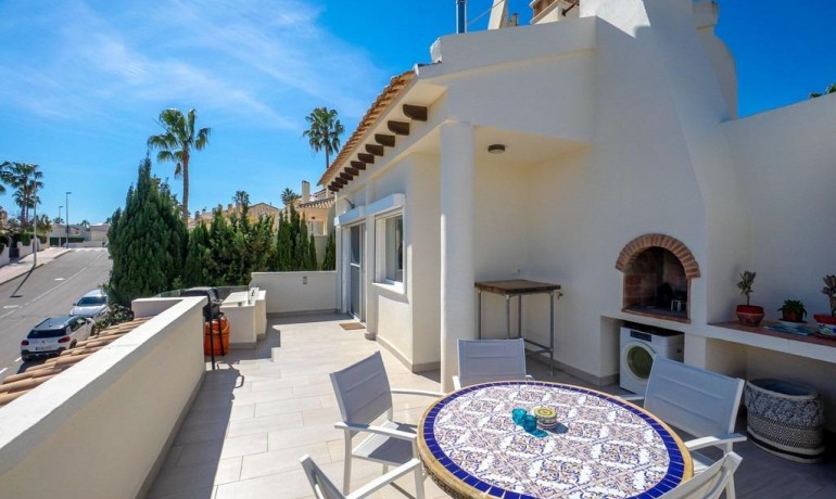 Venta - Villa -
Orihuela Costa - Las Ramblas