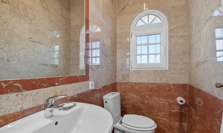 Venta - Villa -
Orihuela Costa - Las Ramblas