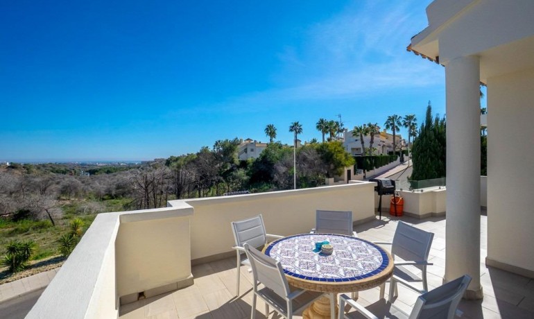 Venta - Villa -
Orihuela Costa - Las Ramblas