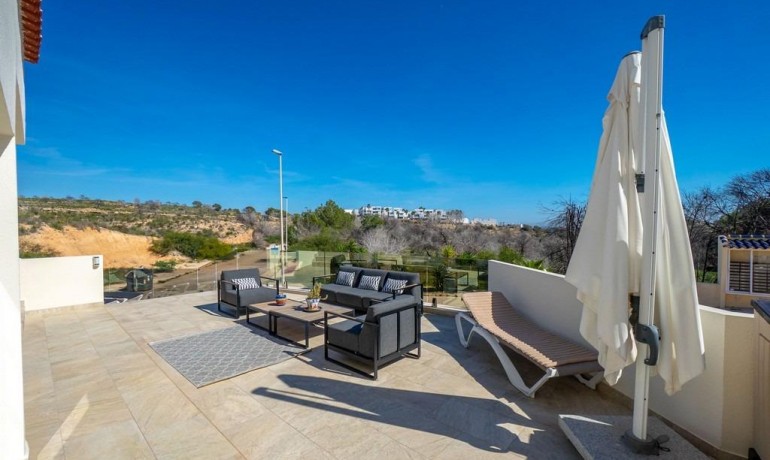 Venta - Villa -
Orihuela Costa - Las Ramblas