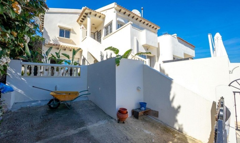 Venta - Villa -
Orihuela Costa - Las Ramblas