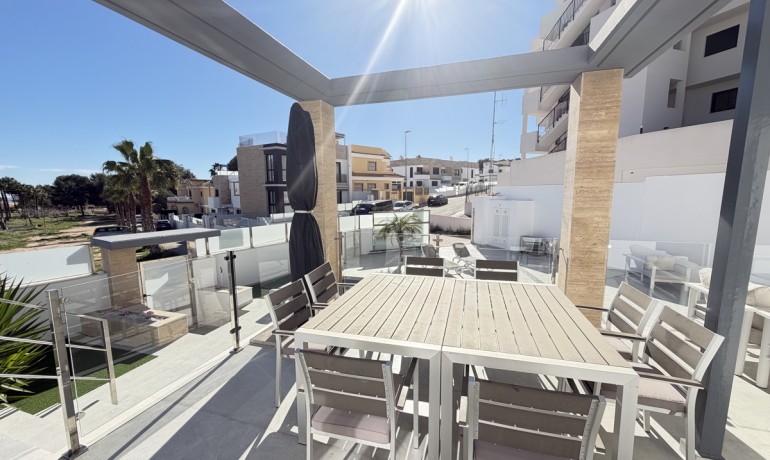 Venta - Villa -
Villamartin