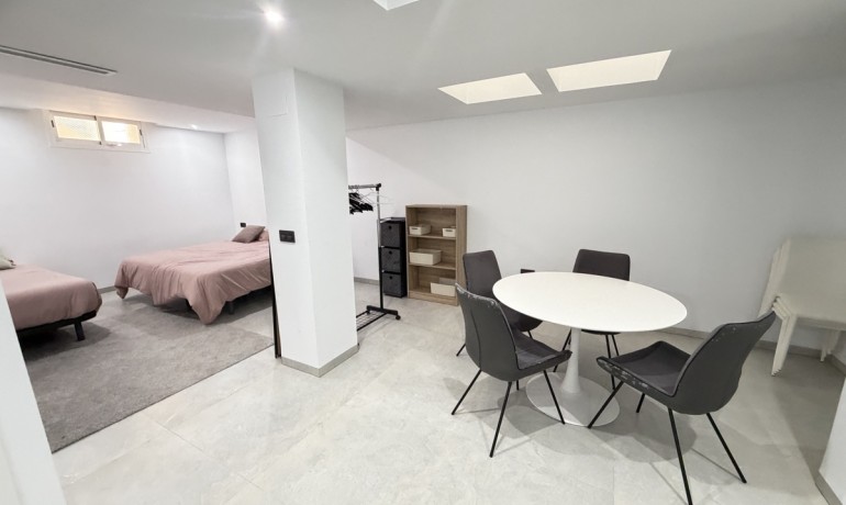 Venta - Villa -
Villamartin