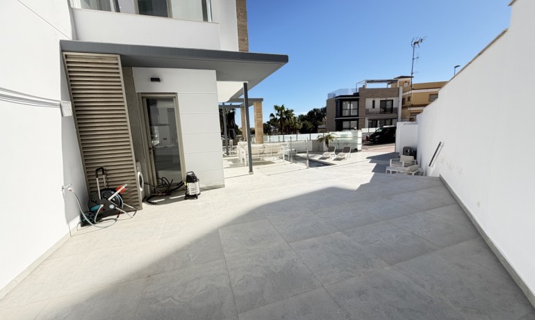 Venta - Villa -
Villamartin