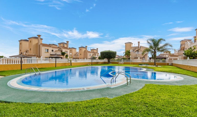 Venta - Apartamento / piso -
Orihuela Costa - Lomas de Cabo Roig