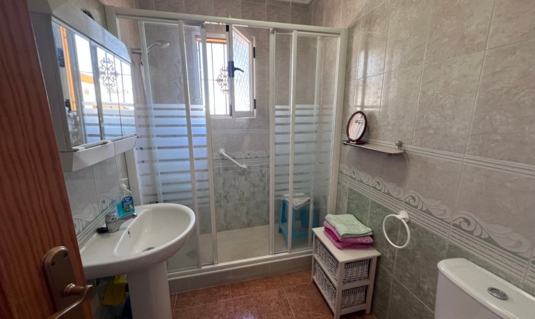 Venta - Casa -
Entre Naranjo - Vistabella Golf