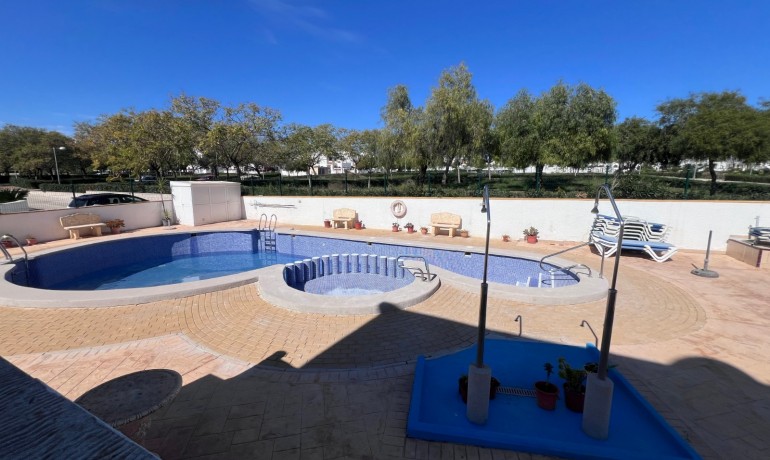Venta - Casa -
Entre Naranjo - Vistabella Golf