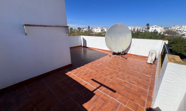 Venta - Casa -
Entre Naranjo - Vistabella Golf