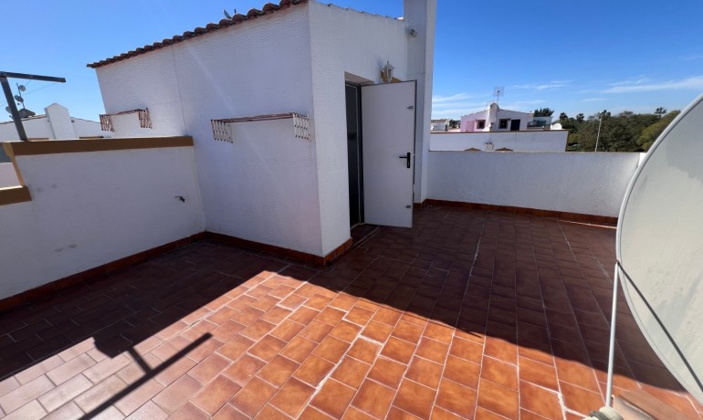 Venta - Casa -
Entre Naranjo - Vistabella Golf