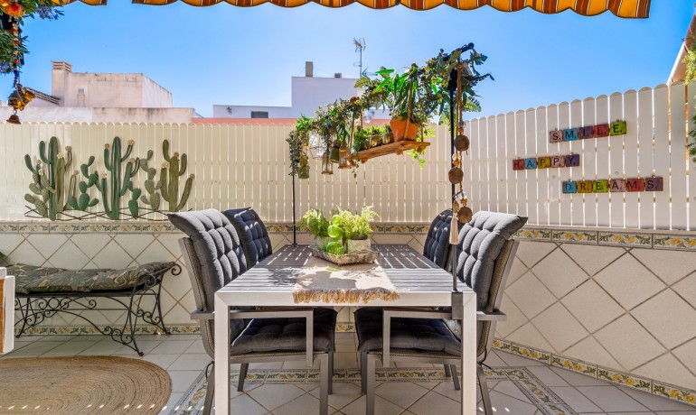 Herverkoop - Appartement / Flat -
Torrevieja - Torrevieja - Centre