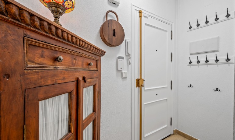 Herverkoop - Appartement / Flat -
Torrevieja - Torrevieja - Centre