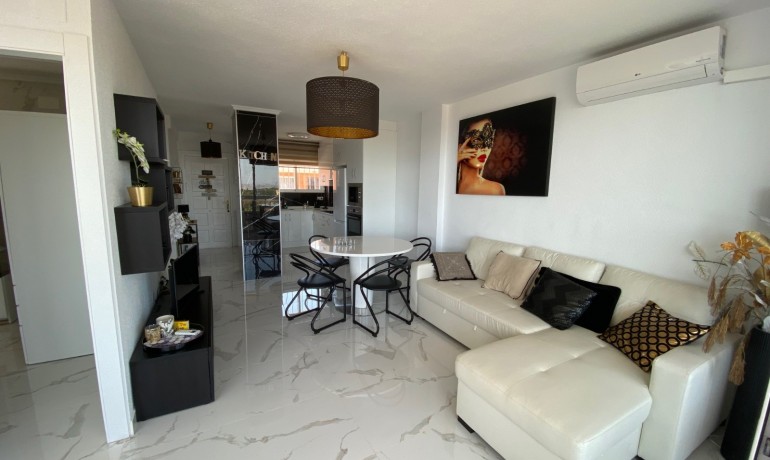 Revente - Appartement / Flat -
Torrevieja* - Punta Prima