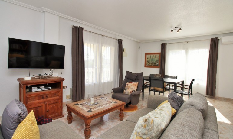 Herverkoop - Villa -
Playa Flamenca