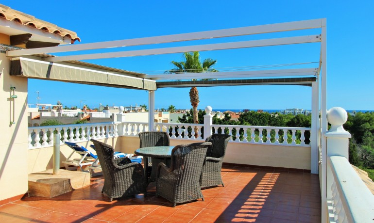 Herverkoop - Villa -
Playa Flamenca