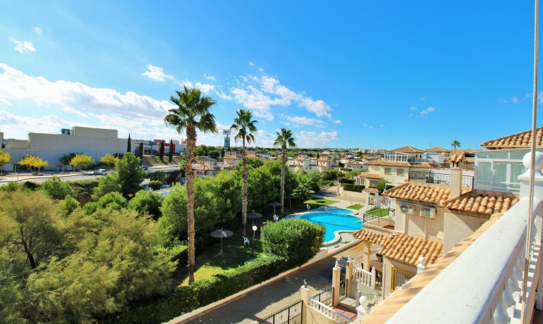 Herverkoop - Villa -
Playa Flamenca