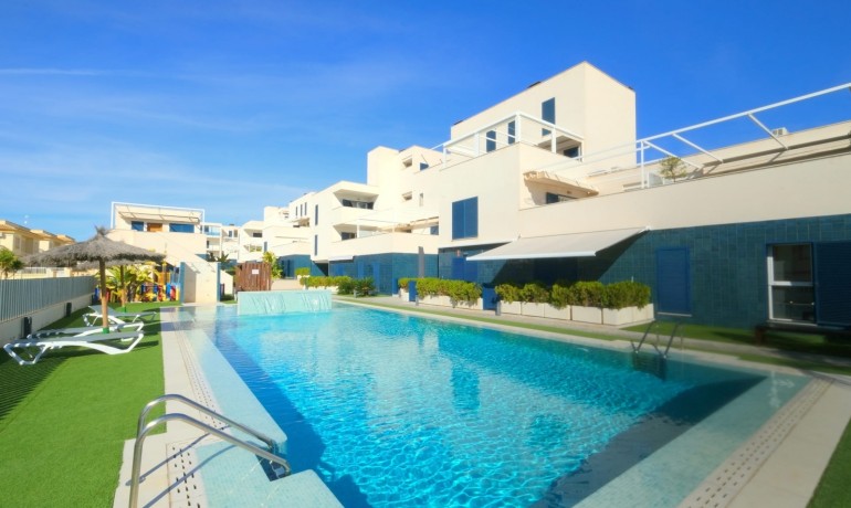 Venta - Apartamento / piso -
Playa Flamenca