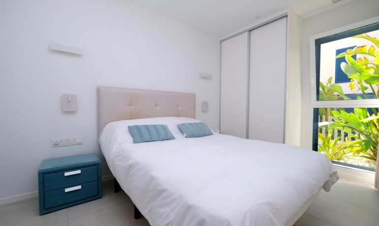 Venta - Apartamento / piso -
Playa Flamenca