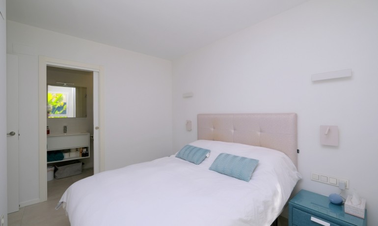 Venta - Apartamento / piso -
Playa Flamenca