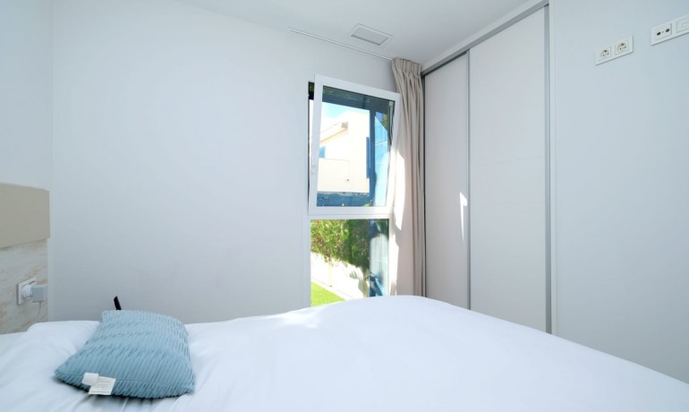 Venta - Apartamento / piso -
Playa Flamenca