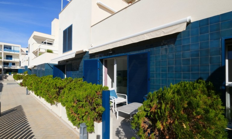 Venta - Apartamento / piso -
Playa Flamenca