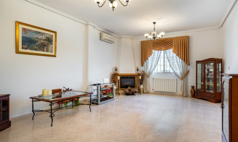 Herverkoop - Villa -
Bigastro - Villas Andrea