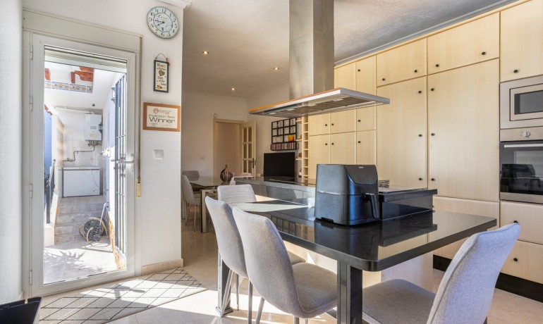 Herverkoop - Villa -
Bigastro - Villas Andrea