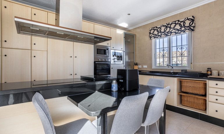 Herverkoop - Villa -
Bigastro - Villas Andrea