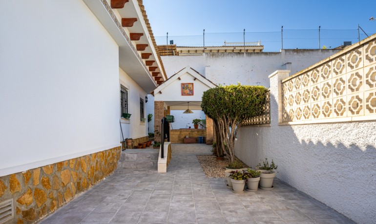 Herverkoop - Villa -
Bigastro - Villas Andrea