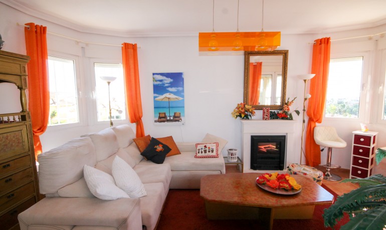 Herverkoop - Villa -
Orihuela Costa* - Orihuela Costa Alicante