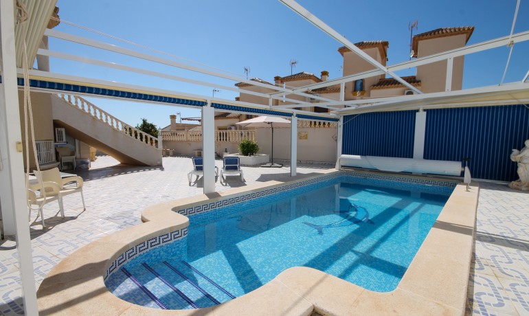 Herverkoop - Villa -
Orihuela Costa* - Orihuela Costa Alicante
