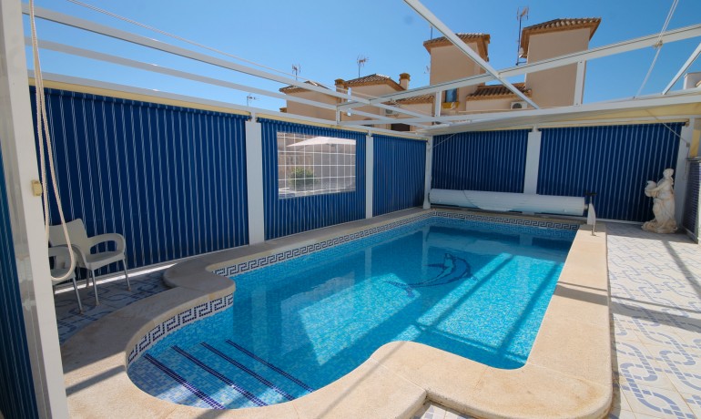 Herverkoop - Villa -
Orihuela Costa* - Orihuela Costa Alicante