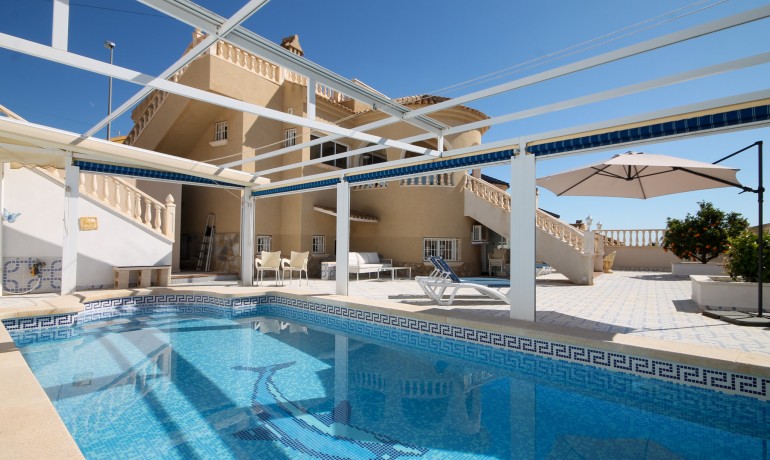 Herverkoop - Villa -
Orihuela Costa* - Orihuela Costa Alicante