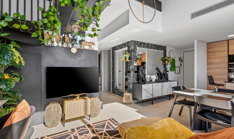 Sale - Apartment / Flat -
Villamartín