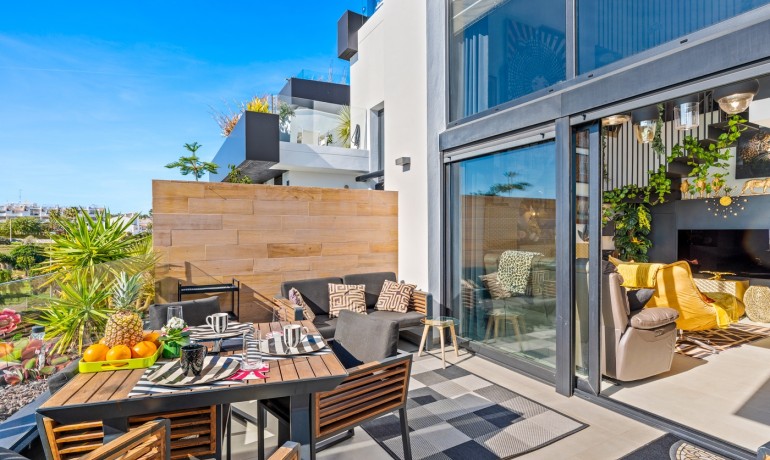 Sale - Apartment / Flat -
Villamartín