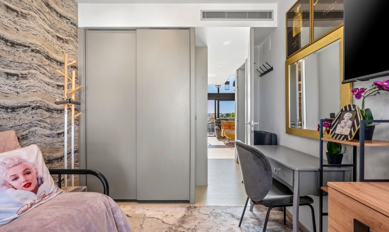 Sale - Apartment / Flat -
Villamartín