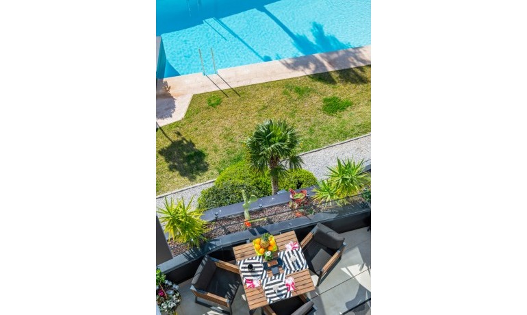 Sale - Apartment / Flat -
Villamartín