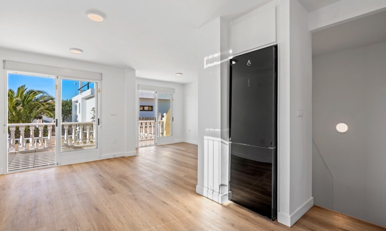 Herverkoop - Villa -
Benimar