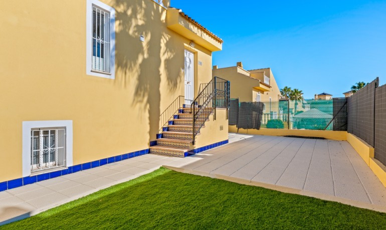 Herverkoop - Villa -
Benimar