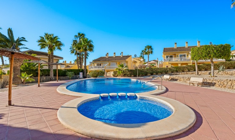 Herverkoop - Villa -
Benimar