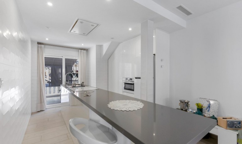 Herverkoop - Appartement / Flat -
Guardamar del Segura* - Urbanizaciones