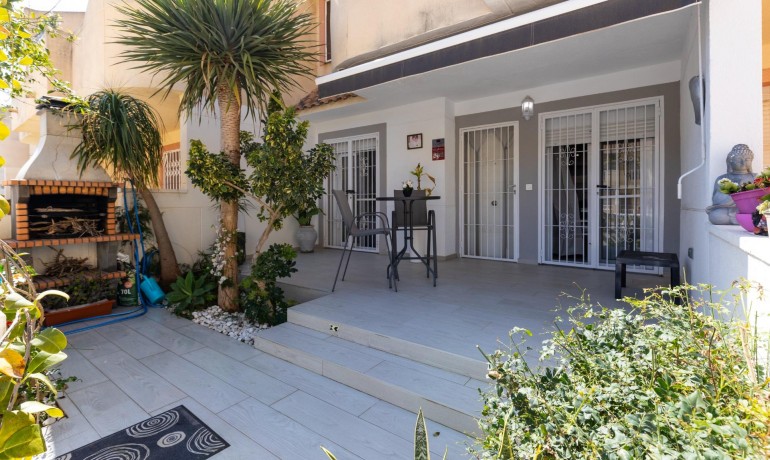 Herverkoop - Appartement / Flat -
Guardamar del Segura* - Urbanizaciones