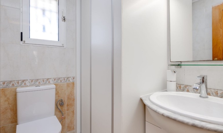 Herverkoop - Huis -
Torrevieja*